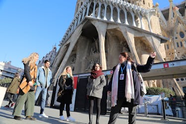 Sagrada Familia and Park Güell combo tour with a local guide